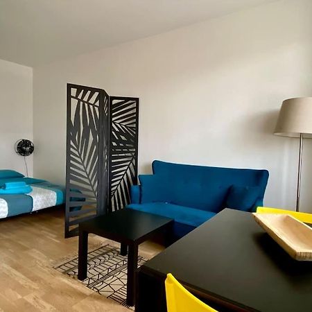 Beau Studio Cosy Et Calme - Face A La Gare De Rosny-Sous-Bois - 20Mn De Paris Et Disneyland Kültér fotó