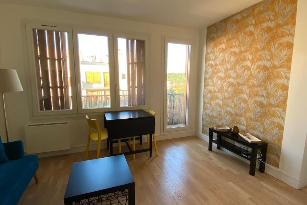 Beau Studio Cosy Et Calme - Face A La Gare De Rosny-Sous-Bois - 20Mn De Paris Et Disneyland Kültér fotó